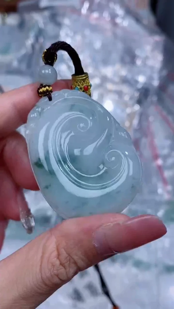 翡翠未镶嵌颈饰吊坠