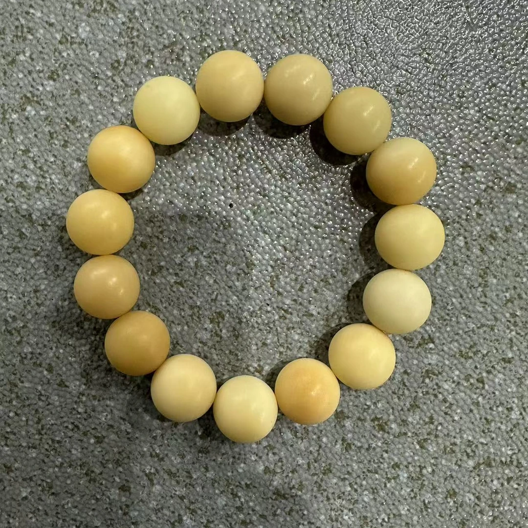 P137 菩提1.5cm手串（颜色多样性）