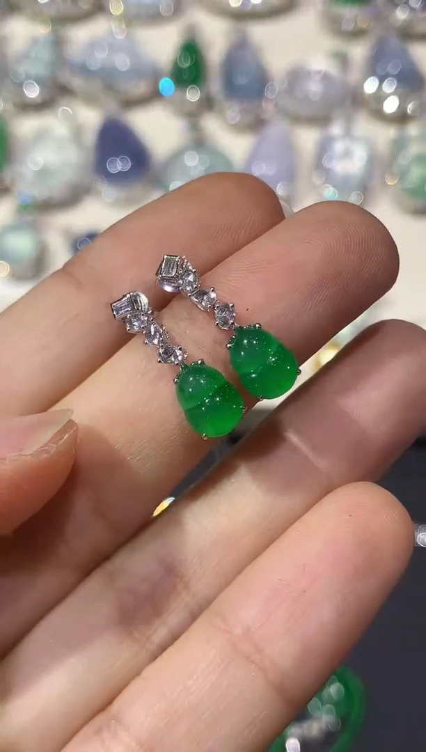 18K金镶嵌翡翠耳饰?C1