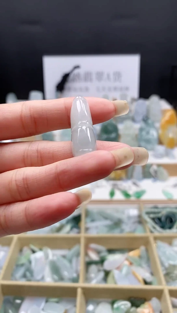 翡翠未镶嵌吊坠(不含链)08竹节