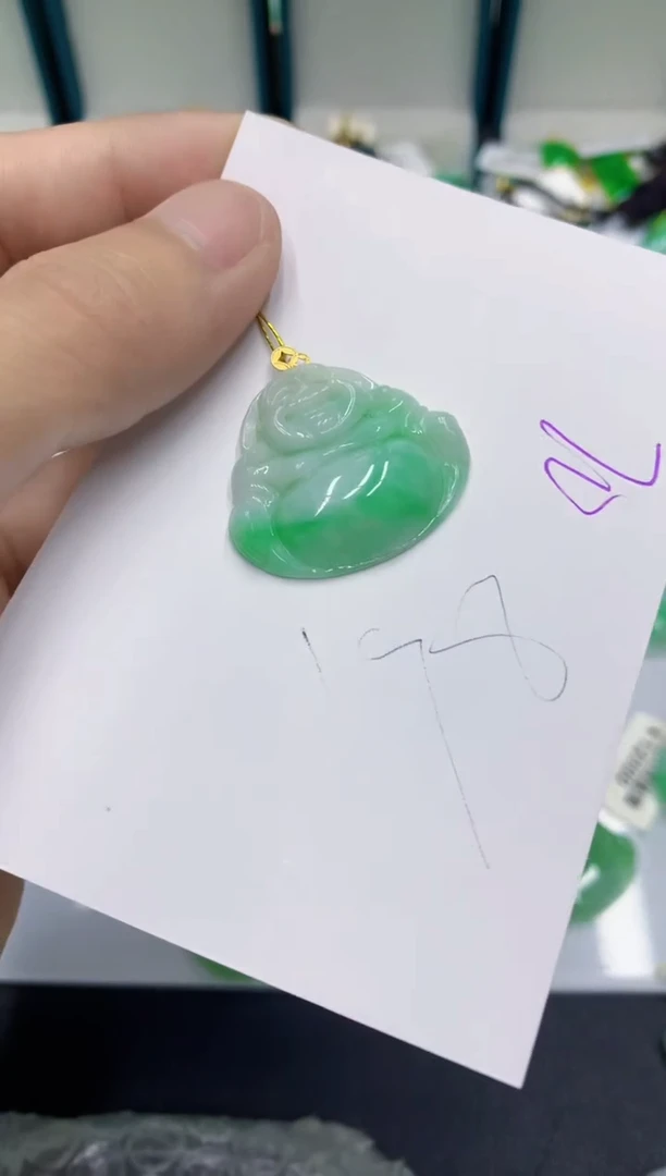 翡翠挂件18K金镶嵌翡翠