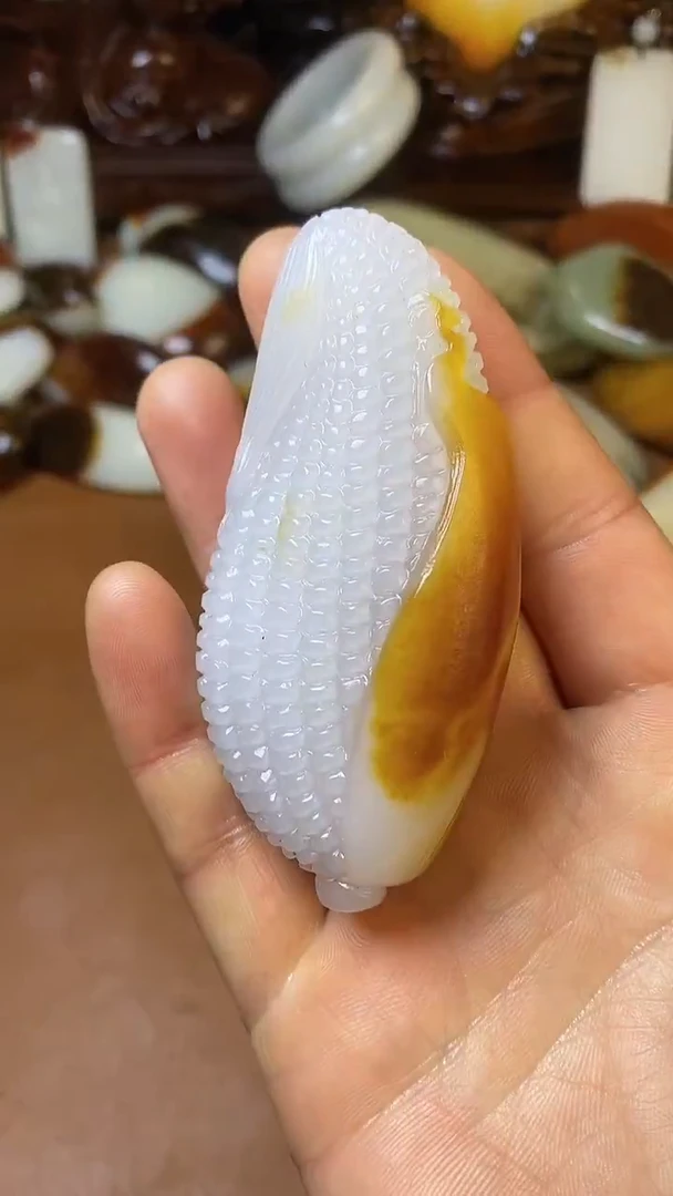 未镶嵌和田玉挂件君****…和田玉