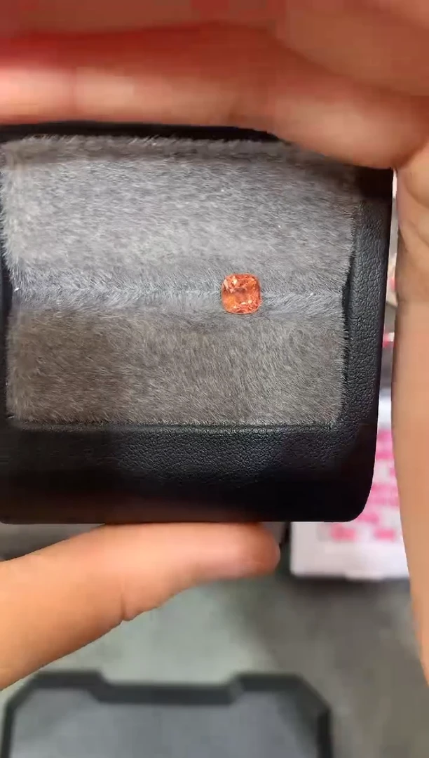 【闪购商品】尖晶石裸石未镶嵌枕型 橙色调 0.77ct