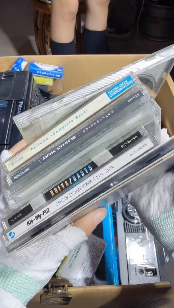 8新笑**鸳   095中古商品，瑕疵品，不保好坏。