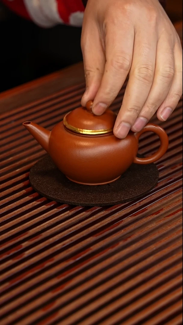 朱泥包金水平壶150cc