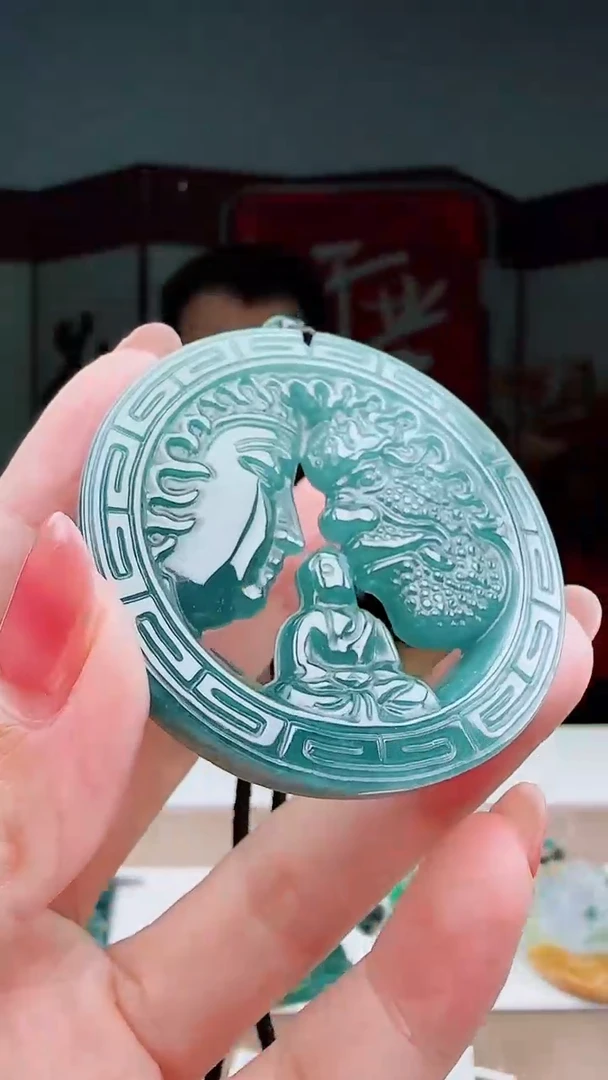 颈饰未镶嵌翡翠多样性发其一
