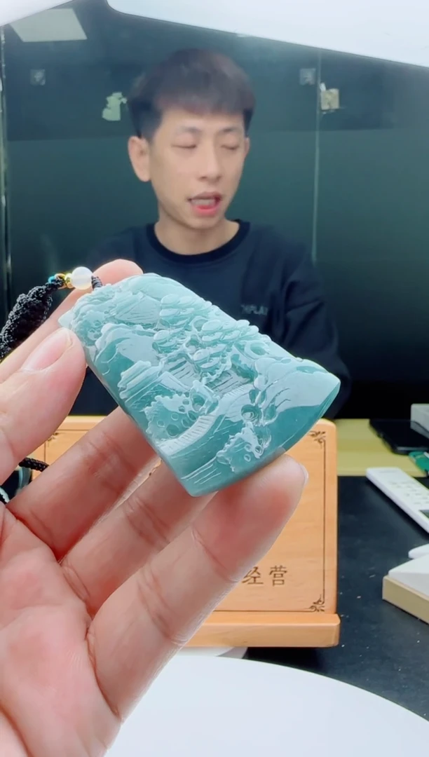 【闪购商品】翡翠颈饰未镶嵌1111111111