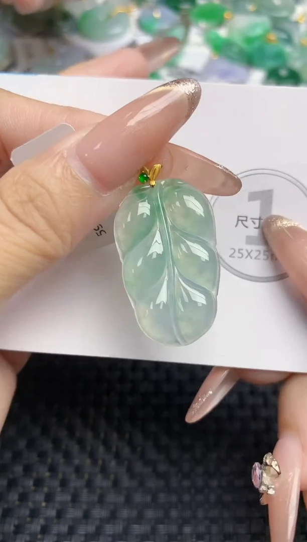 颈饰18K金镶嵌翡翠天然缅甸A货翡翠百元以上9元证书费自理