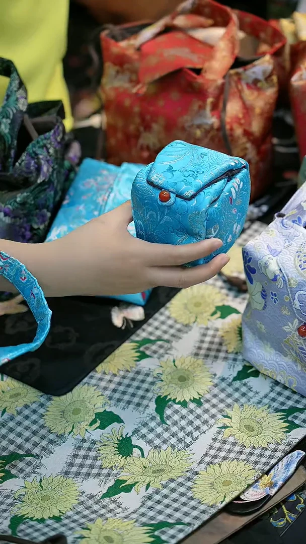 搬迁在即 茶席清仓中