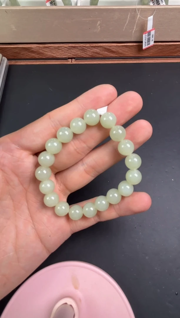 【闪购商品】和田玉手串未镶嵌且末微色差近矿10