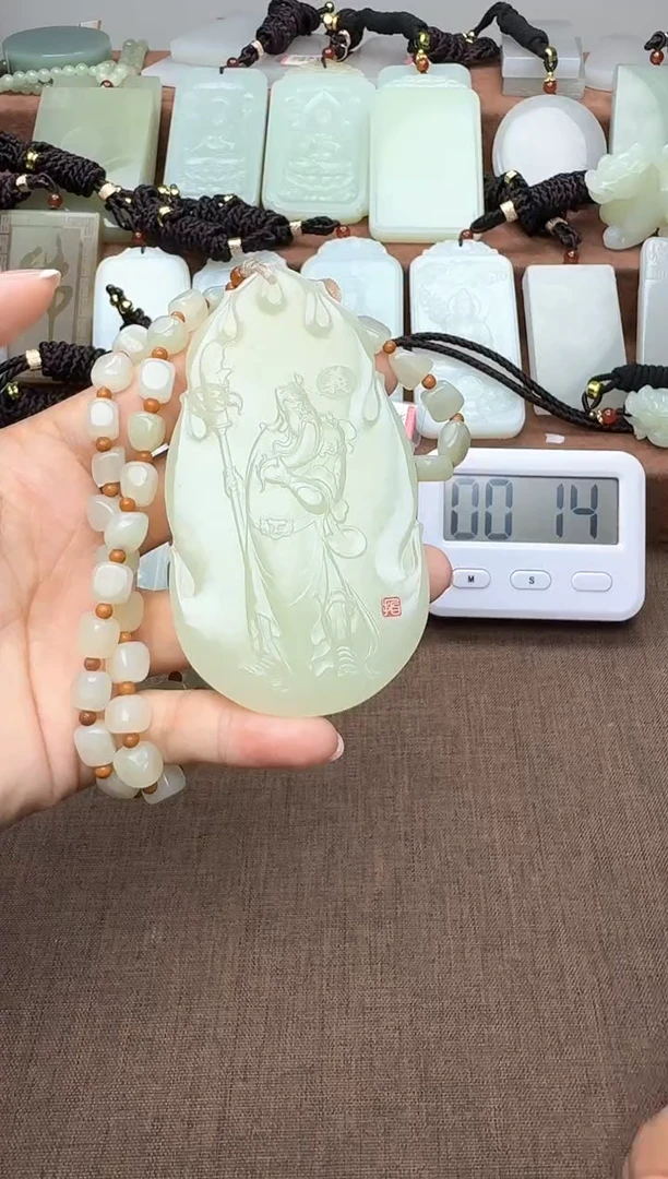 颈饰未镶嵌和田玉1