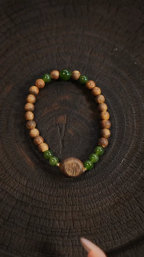 18K金镶嵌手链和田玉1