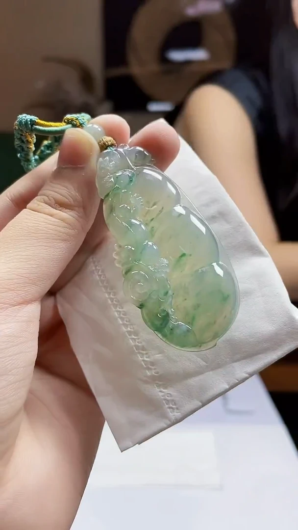 未镶嵌定制翡翠吊坠298