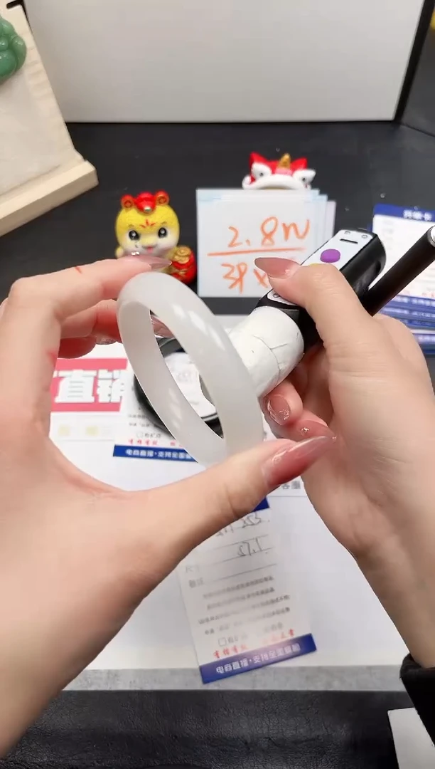 【闪购商品】石英质玉手镯未镶嵌253-57