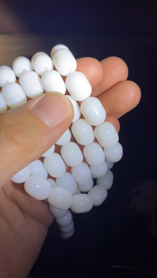 和田玉未镶嵌颈饰白玉米粒108颗项链1件