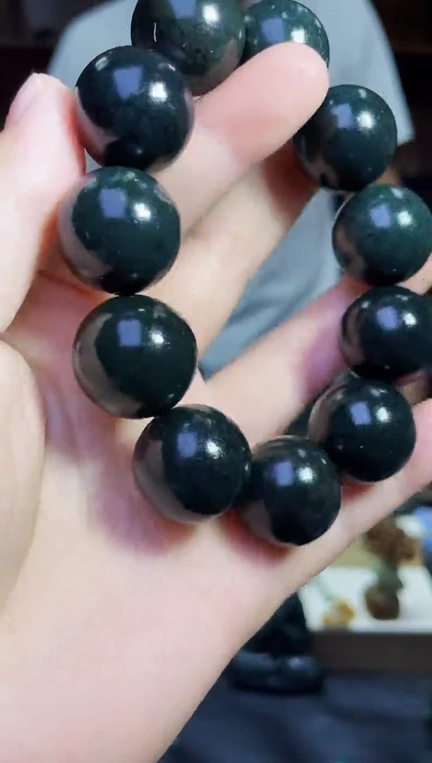 和田玉未镶嵌颈饰1