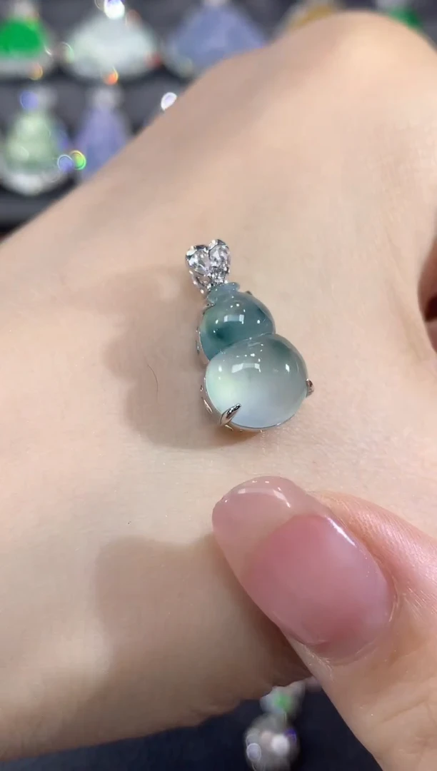 吊坠(不含链)18K金镶嵌翡翠C12翡翠