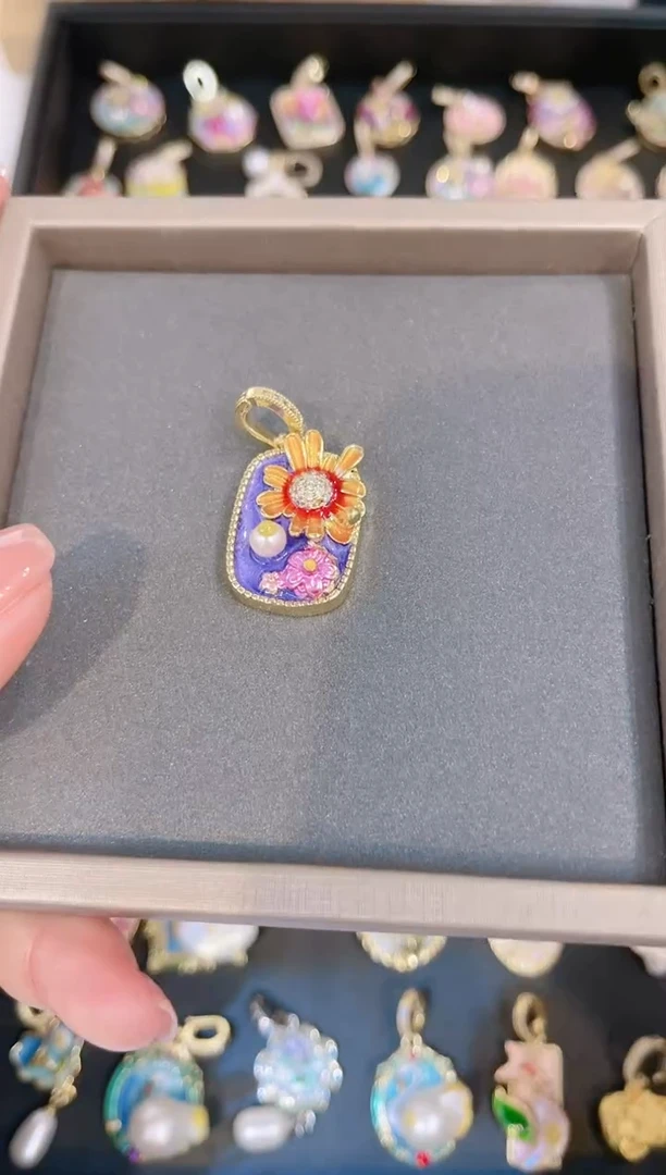 【闪购商品】淡水珍珠颈饰合金吊坠