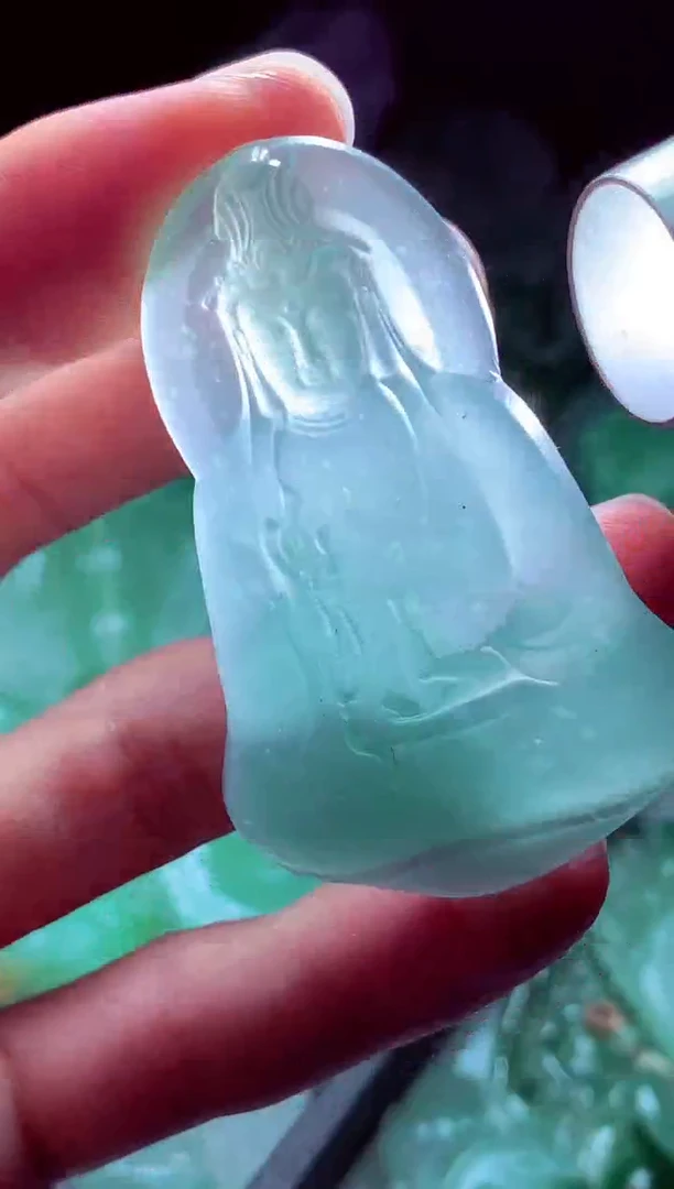 未镶嵌定制翡翠黎**?翡翠毛货定制