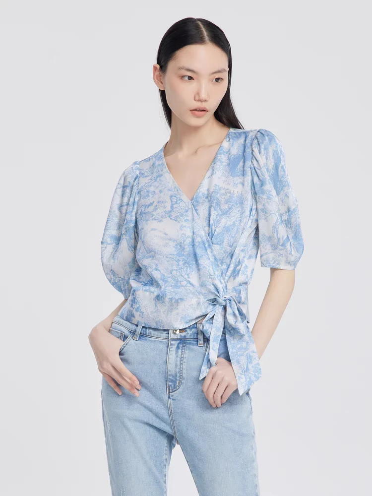 XJ221038B49636/雪歌/复古花色V领文艺风衬衫