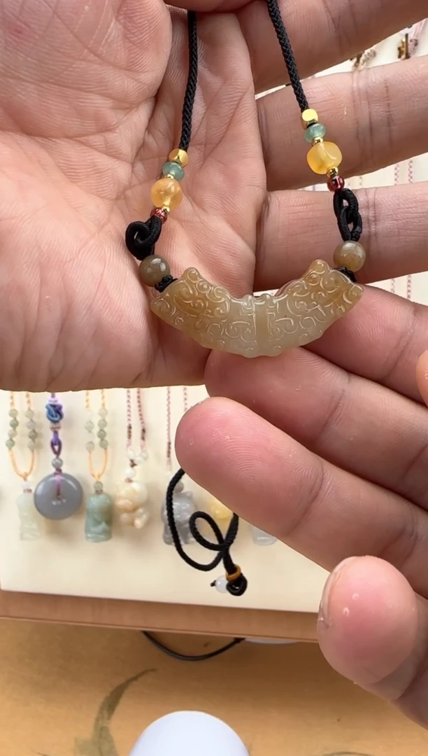 【闪购商品】和田玉颈饰未镶嵌玉璜吊坠