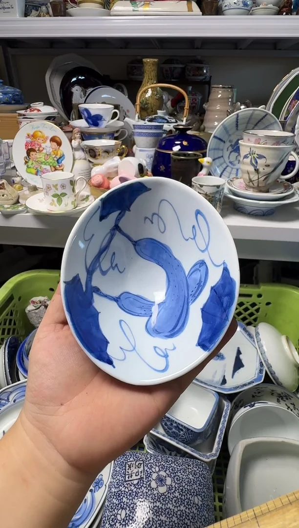 中古瓷器，默认微瑕-手绘的漂亮碗