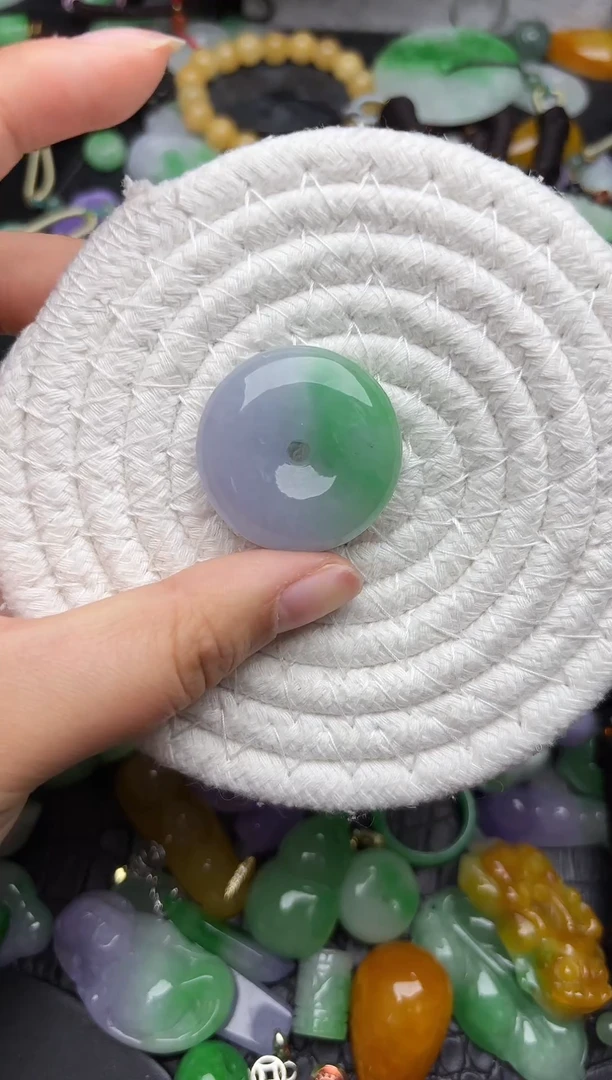 颈饰未镶嵌翡翠缅甸翡翠吊坠