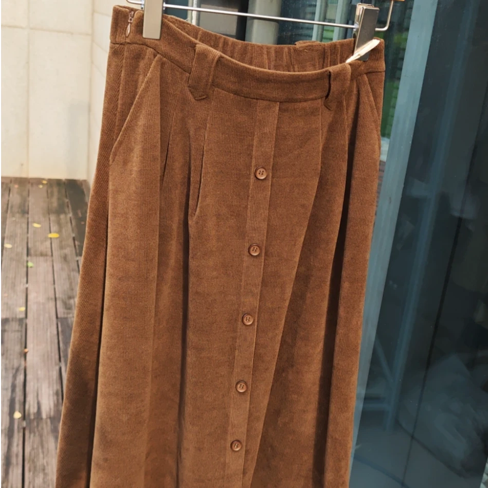 片断2024年秋季咖色半身裙P3A334288Q02