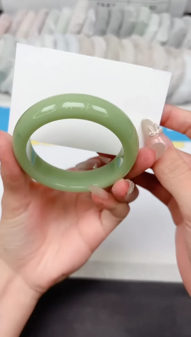 石英质玉手镯未镶嵌V346-52.4