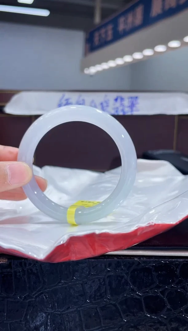 未镶嵌手镯翡翠20