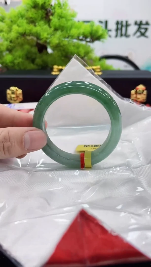 【闪购商品】翡翠手镯未镶嵌手镯