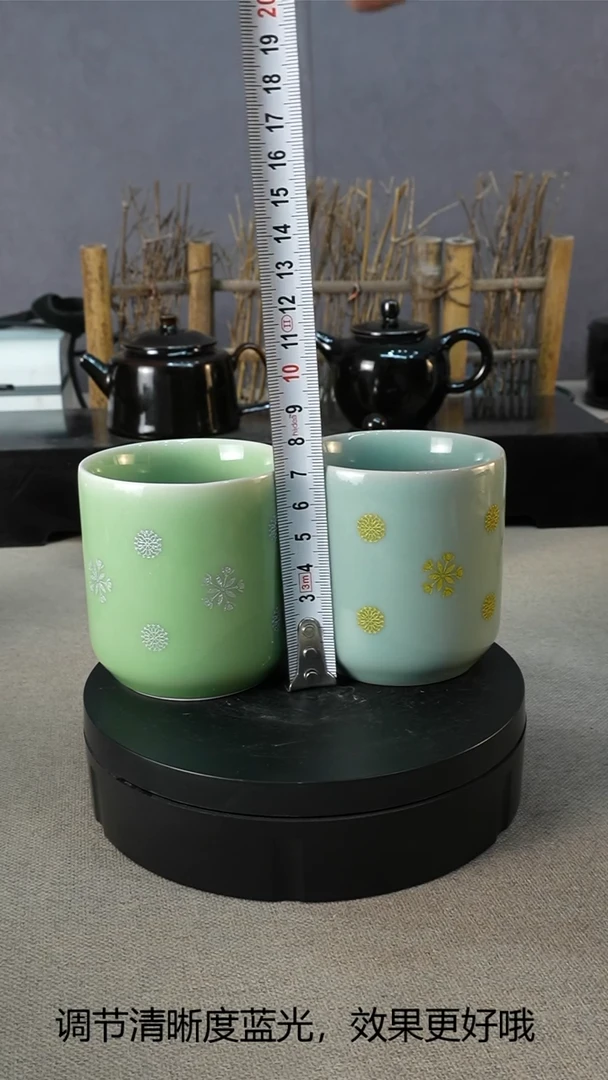 微瑕  2个是谁家的青瓷这么便宜啊！！！是云礼！！