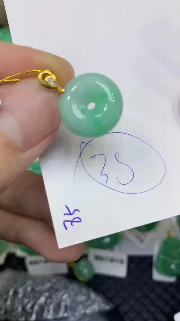 颈饰未镶嵌翡翠缅甸A货翡翠