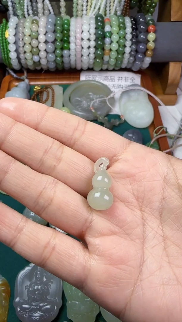 【闪购商品】和田玉无未镶嵌葫芦