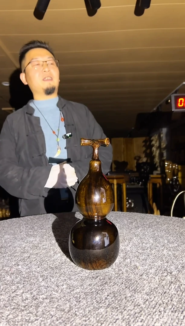 金丝楠木雕款天*金丝楠木摆件