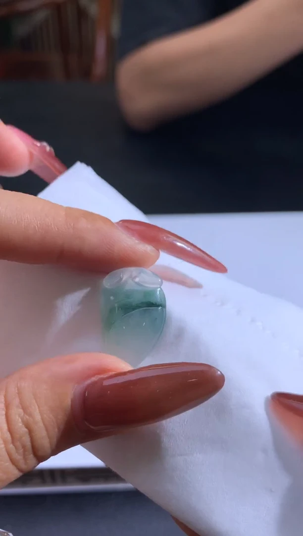 未镶嵌定制翡翠微***阳翡翠