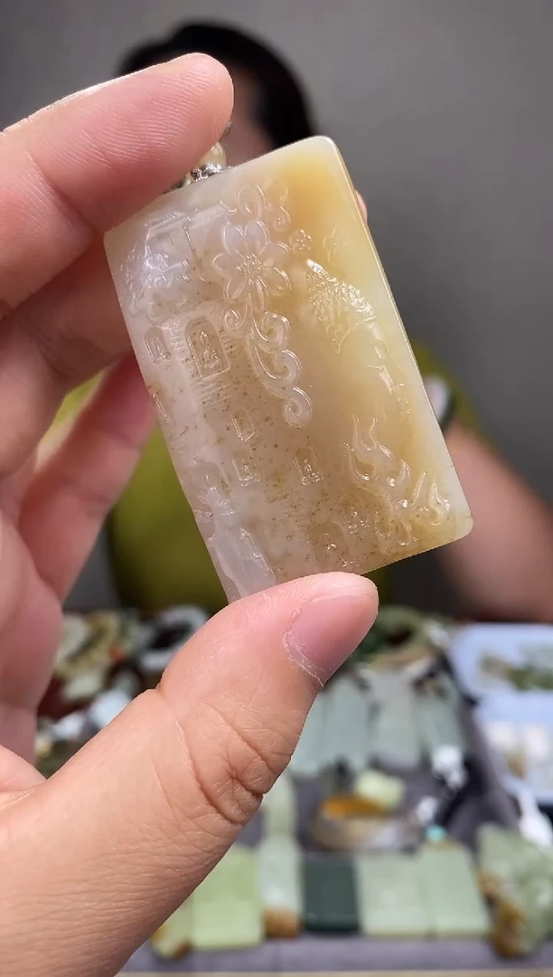 和田玉未镶嵌颈饰和田玉