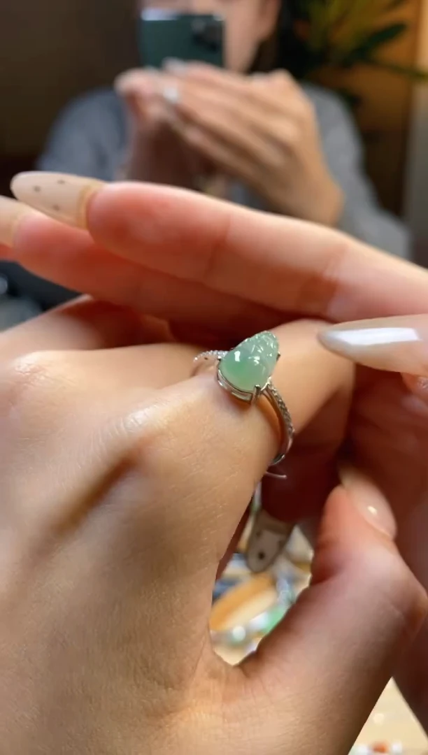 颈饰银S925镶嵌翡翠15518