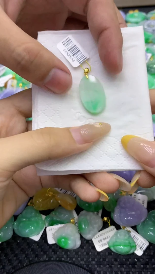 颈饰未镶嵌翡翠天然缅甸翡翠A货