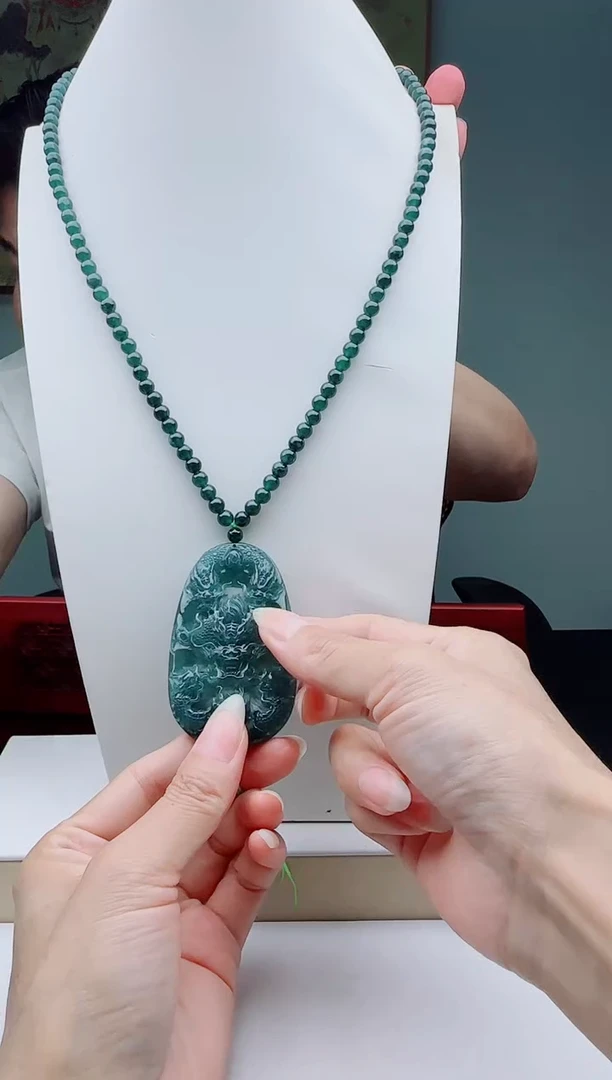 颈饰未镶嵌翡翠多样性发其一