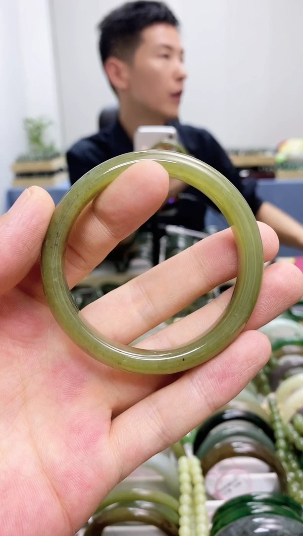 和田玉手镯未镶嵌54（11.8）