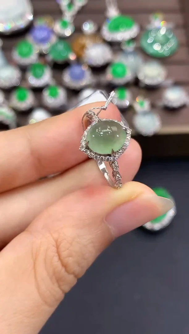 18K金镶嵌戒指翡翠B37