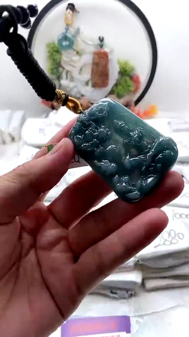 颈饰未镶嵌翡翠文殊