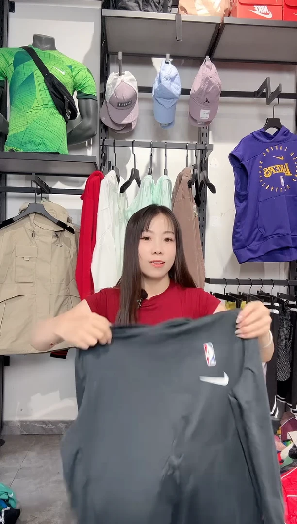 1602编码 瑕疵款直播间过款为准 尺码M