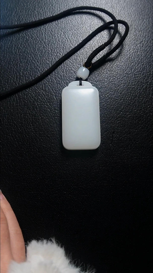 颈饰未镶嵌和田玉无事牌