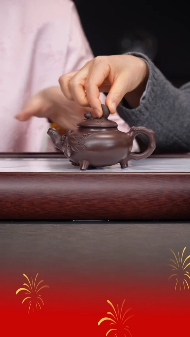 【闪购商品】紫砂茶壶薛锋/紫茄泥/田园情趣/230cc