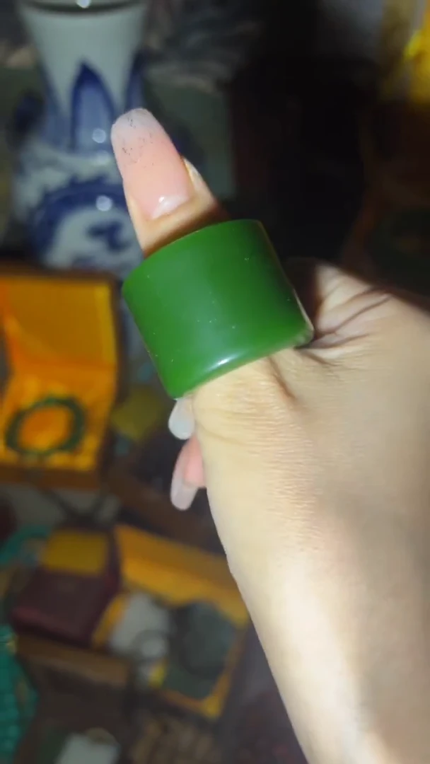 未镶嵌戒圈和田玉（碧玉）闪购高端商品链接
