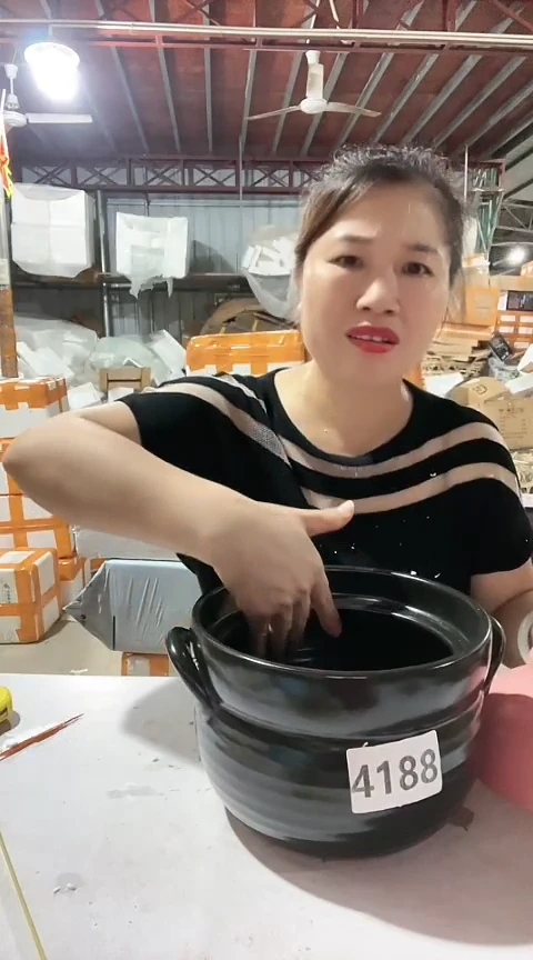 4188瑕疵黑色大肚锅