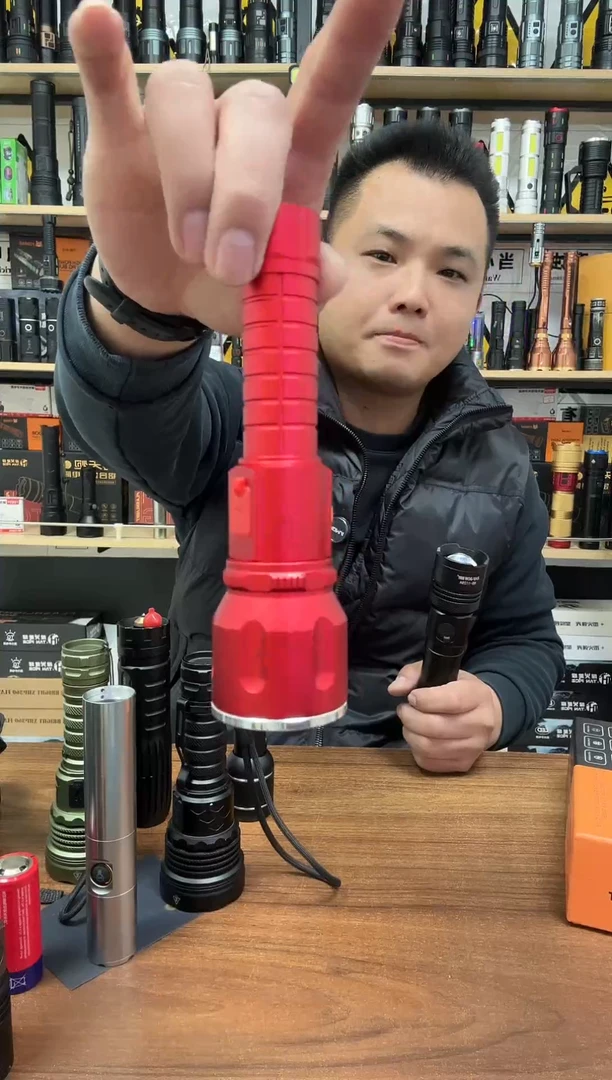 户外照明强光手电筒