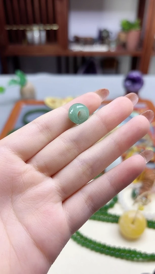 未镶嵌配饰石英质玉东陵玉配饰6*12mmZD
